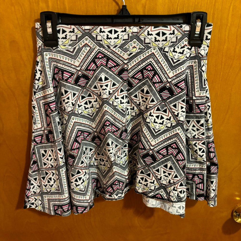 Pink Victoria Secret Geometric Print Circle Skirt Size Small - Picture 7 of 12